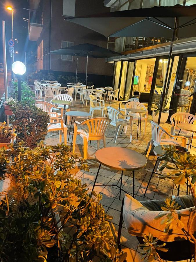 Hotel Orlov Rimini Ngoại thất bức ảnh