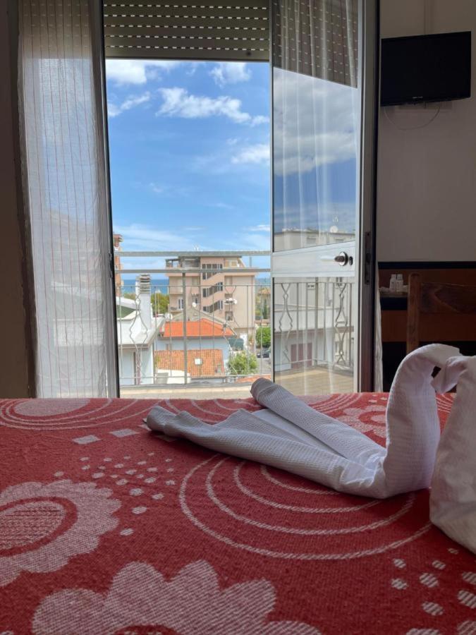 Hotel Orlov Rimini Ngoại thất bức ảnh
