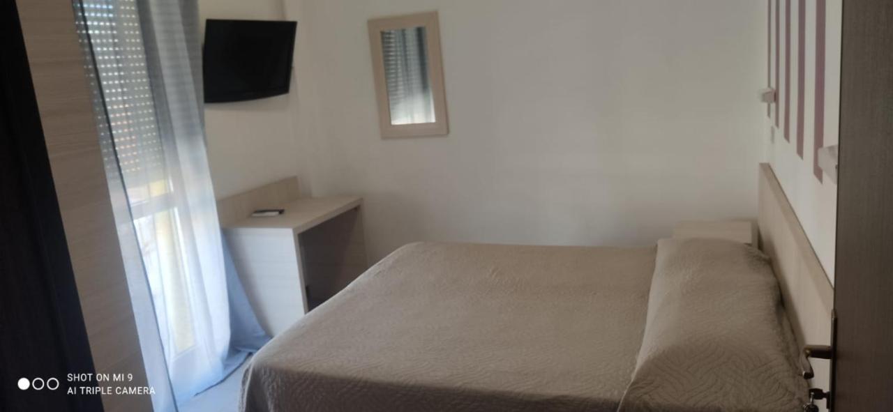 Hotel Orlov Rimini Ngoại thất bức ảnh
