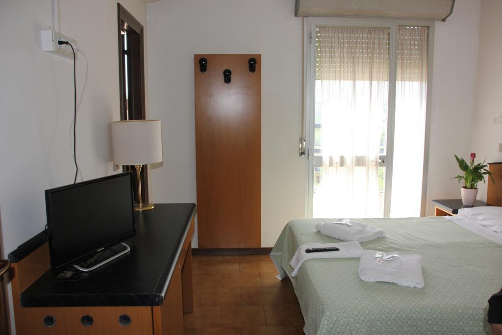 Hotel Orlov Rimini Ngoại thất bức ảnh