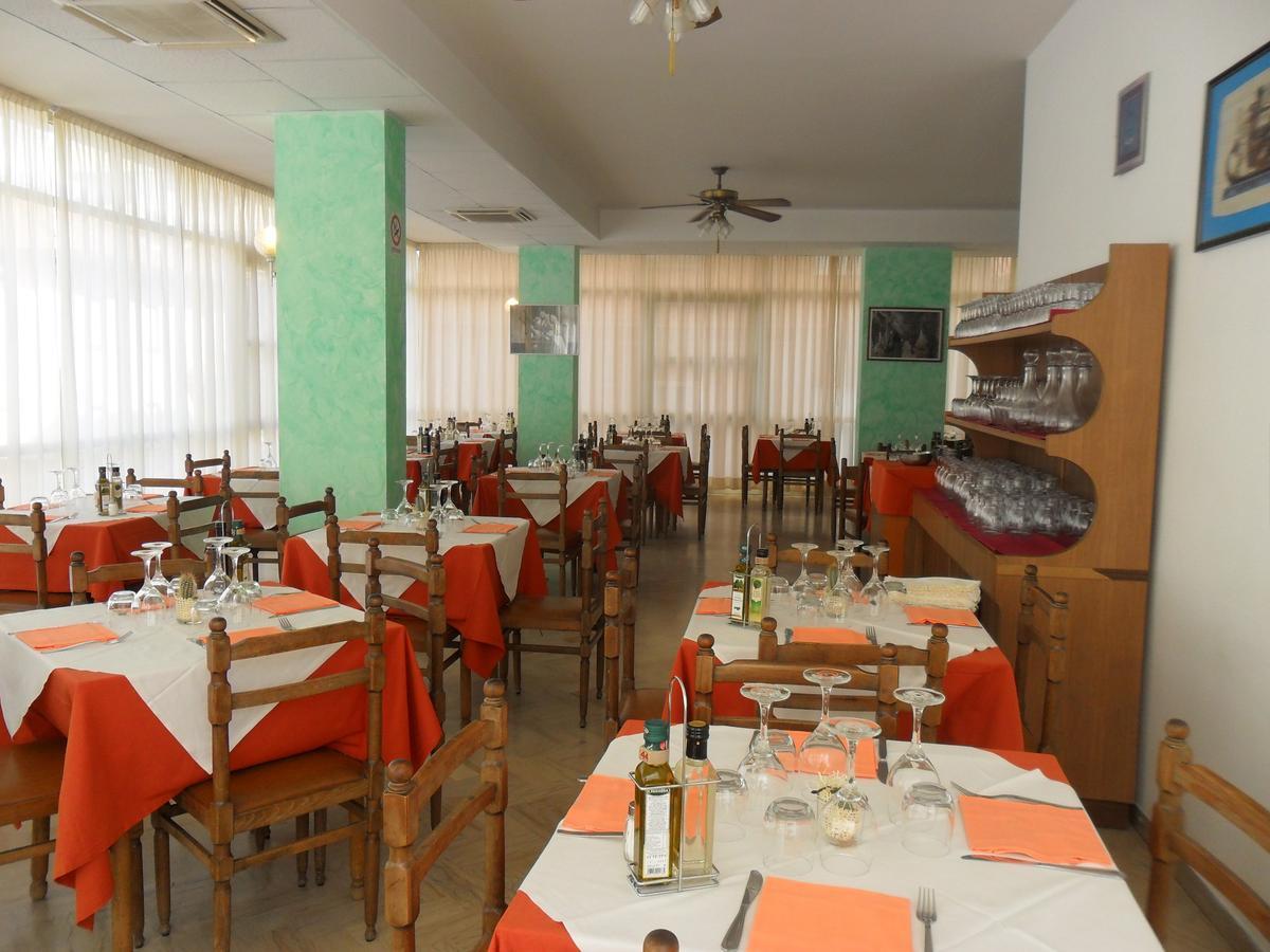 Hotel Orlov Rimini Ngoại thất bức ảnh